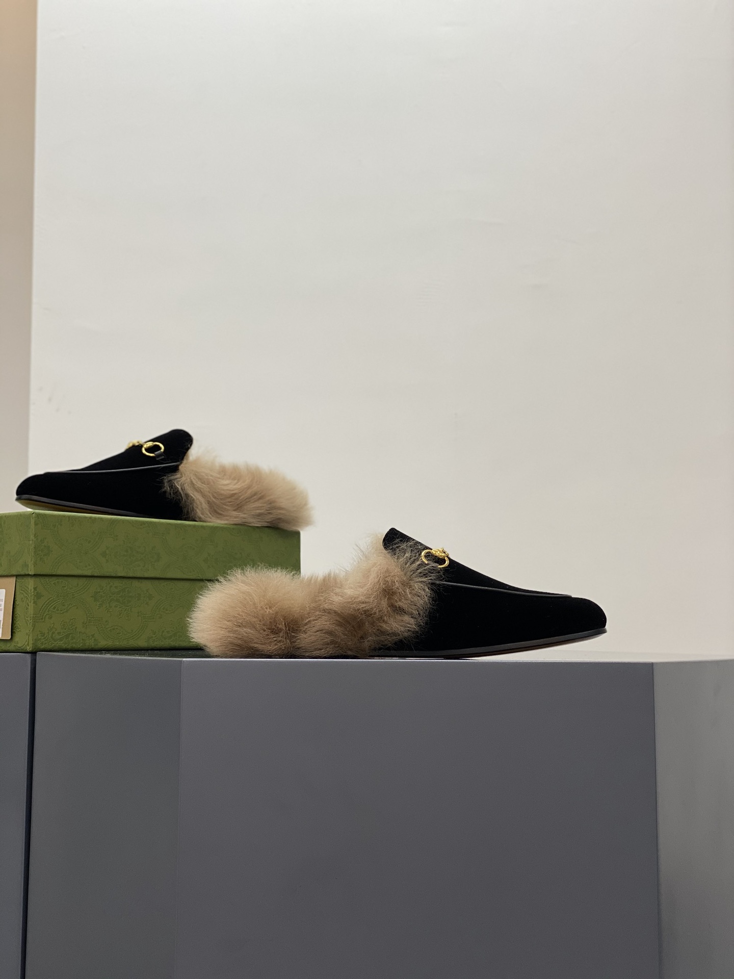 G*u*i loafers