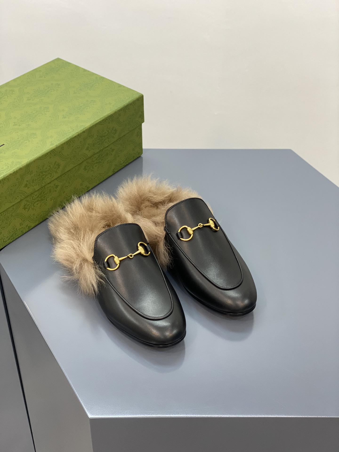 G*u*i loafers