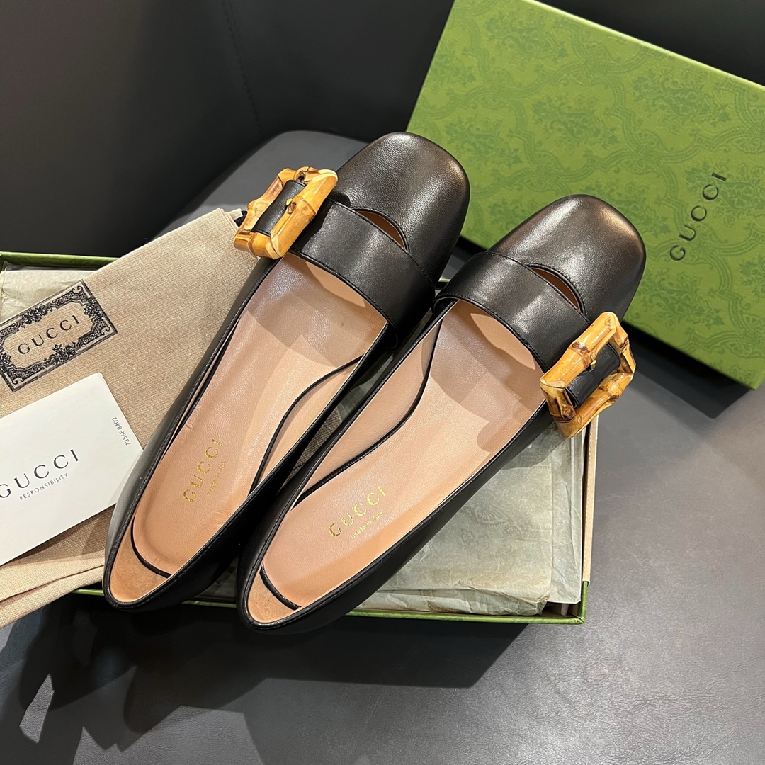 G*u*i loafers