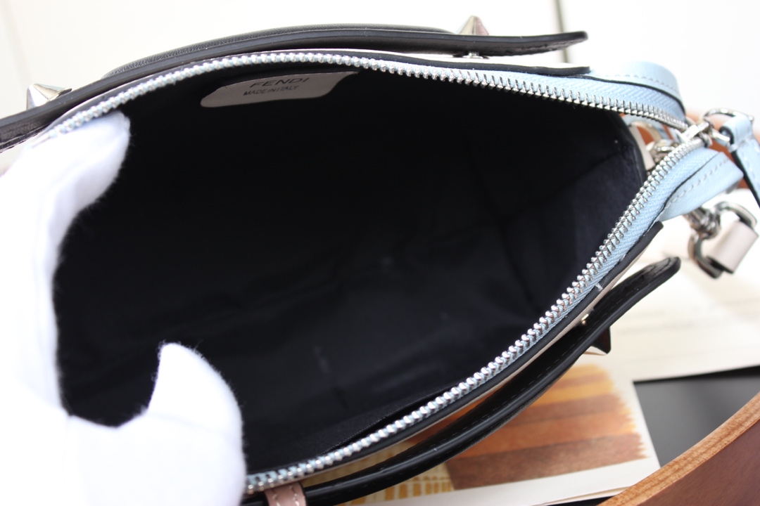 F**di by the way handbag-20*13*8.5cm