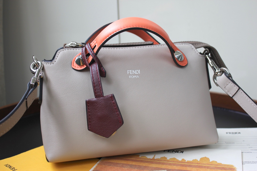 F**di by the way handbag-20*13*8.5cm