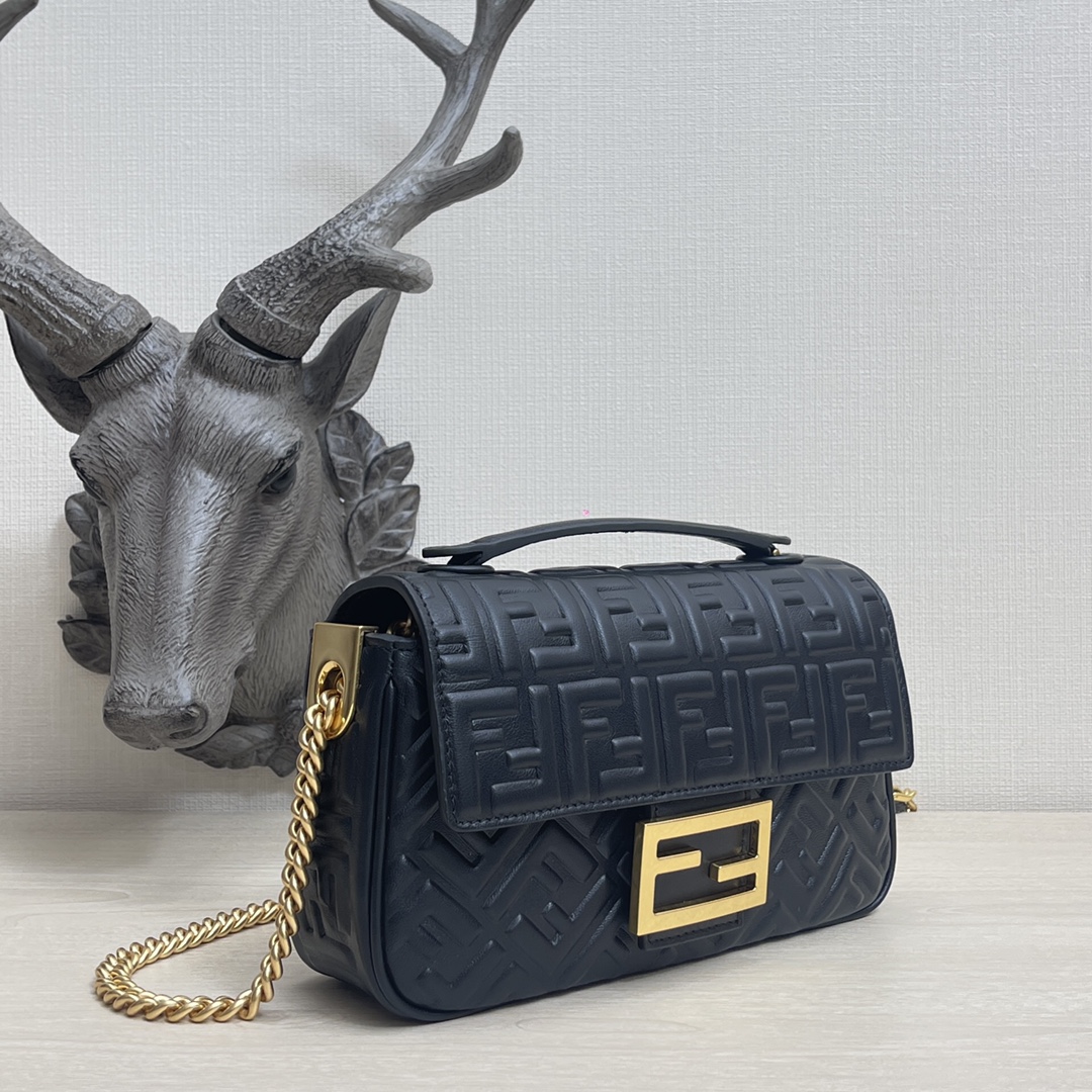 F**di baguette bag-24x14x7cm