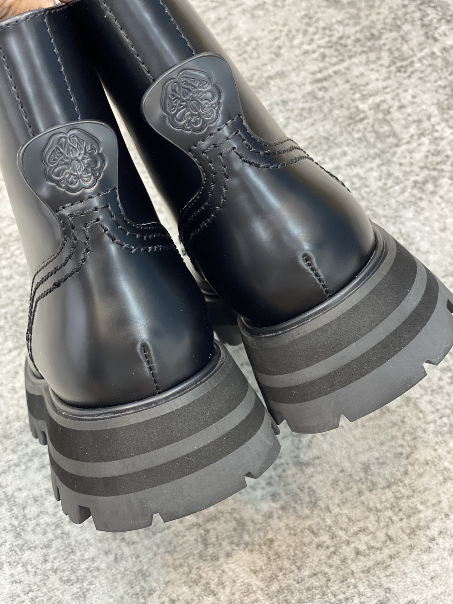 A1exa*der m*q*en boots