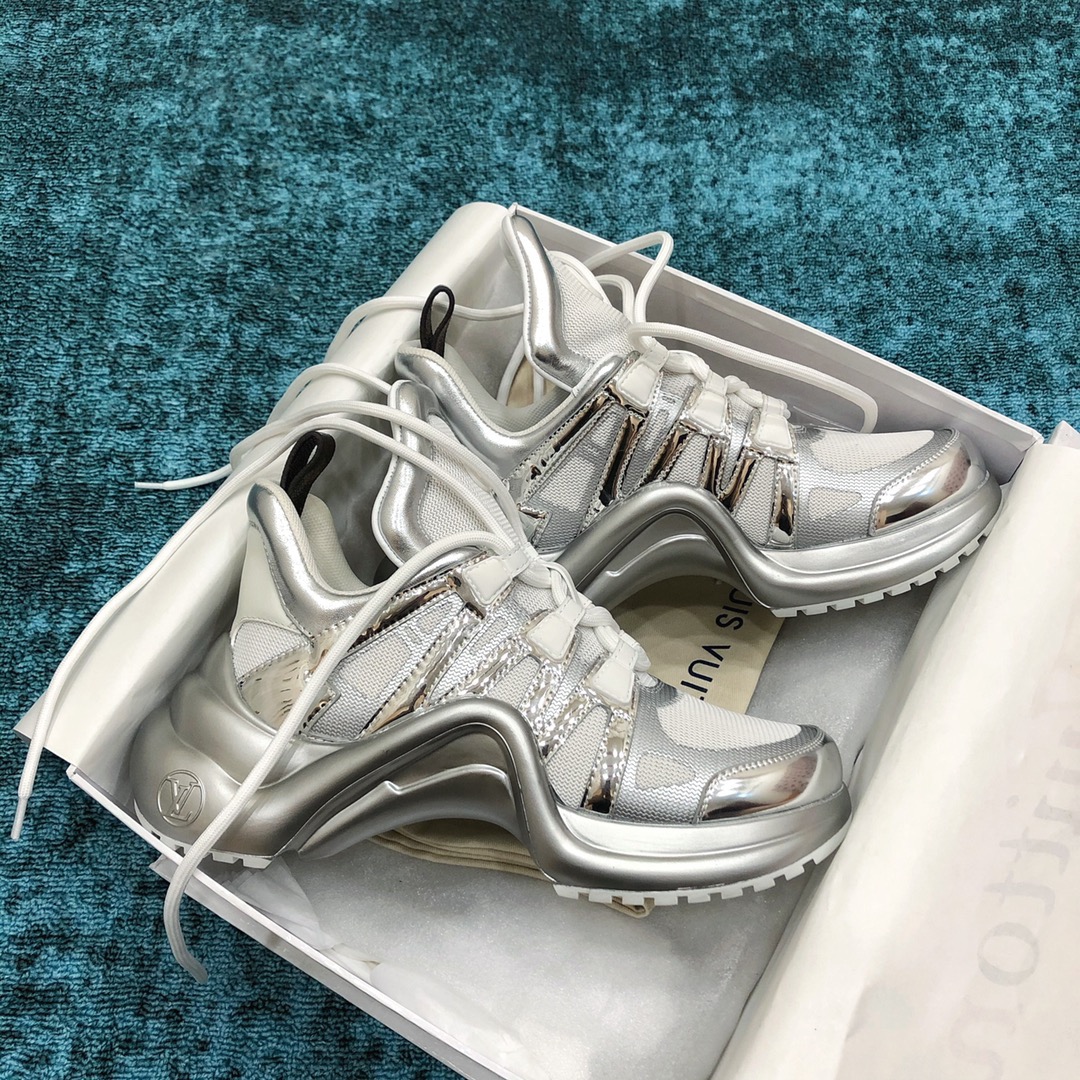 l0*is V*t0n archlight sneaker