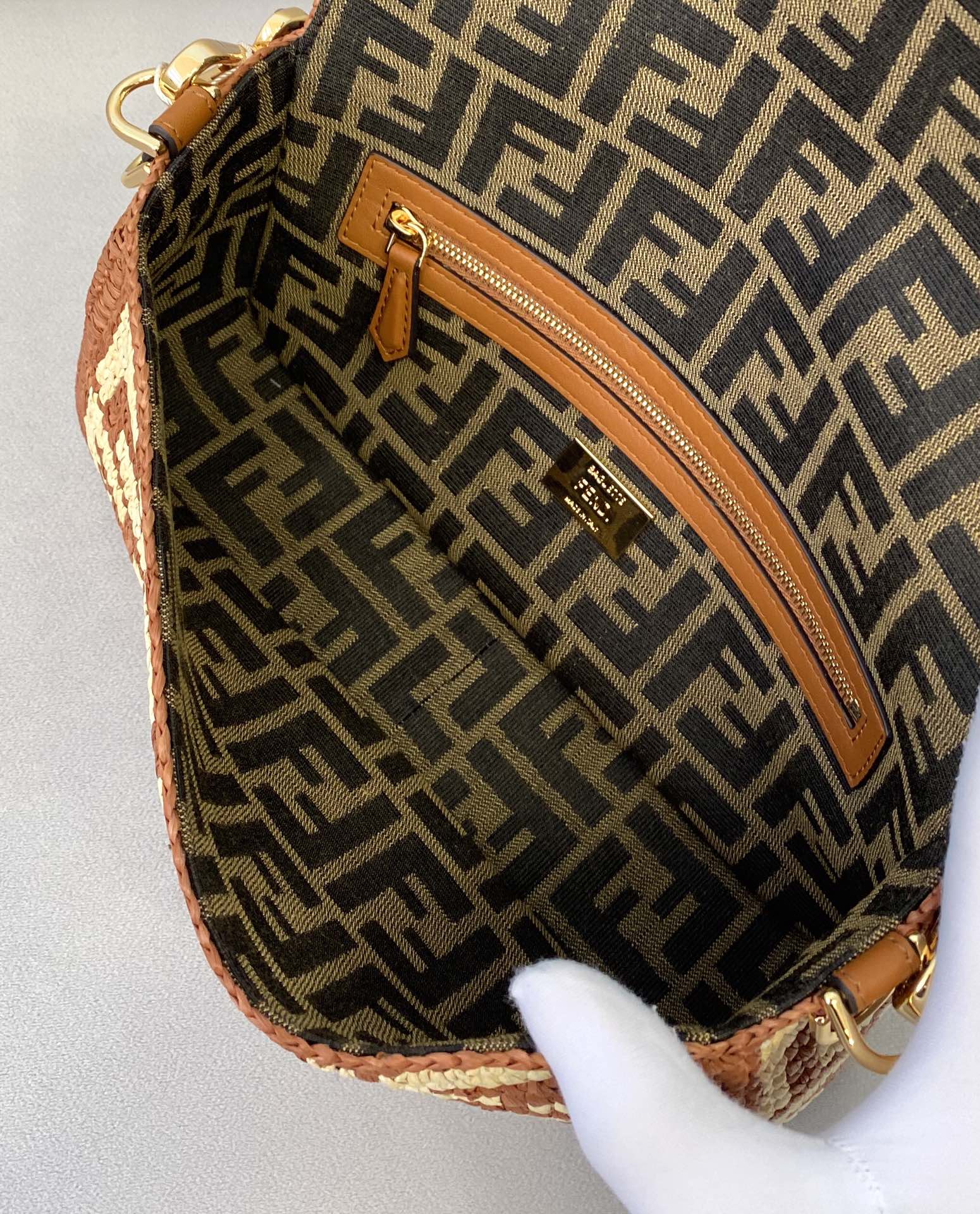 F**di medium baguette bag-26x15x4cm