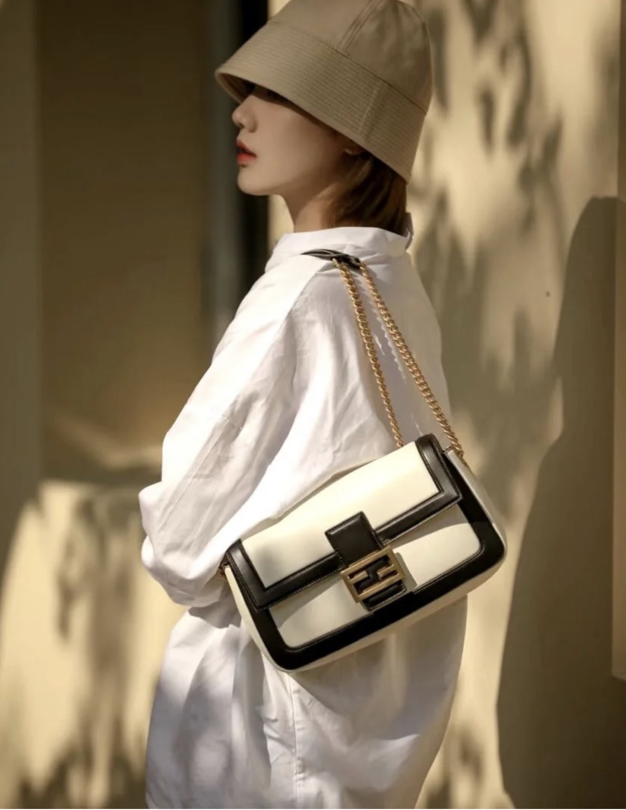 F**di medium baguette bag-26x15x4cm