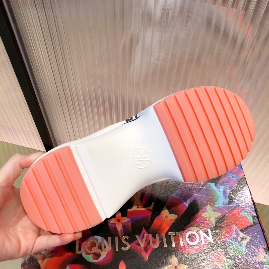 l0*is V*t0n archlight sneaker