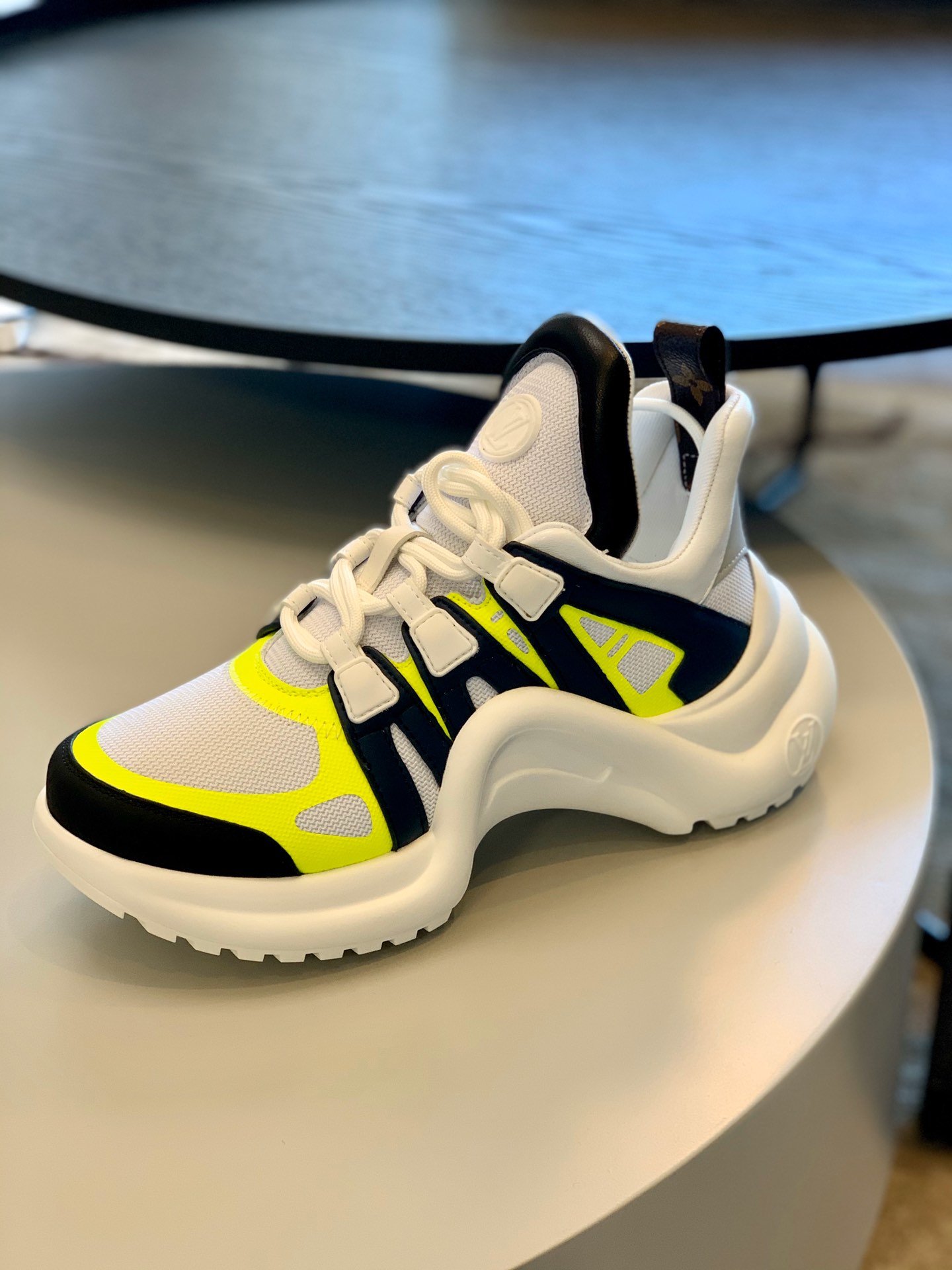 l0*is V*t0n archlight sneaker
