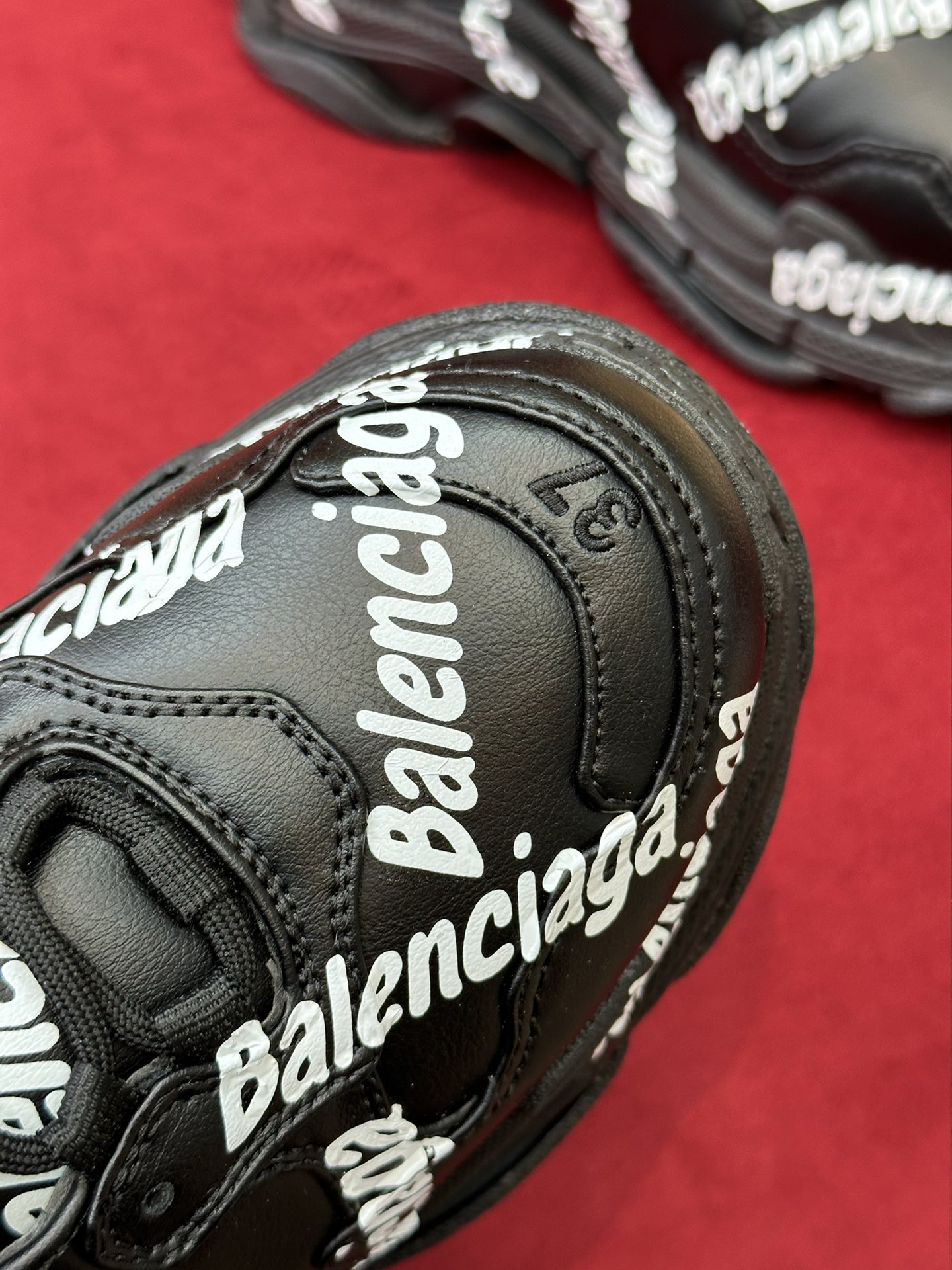 Ba*len*cia*ga sneaker