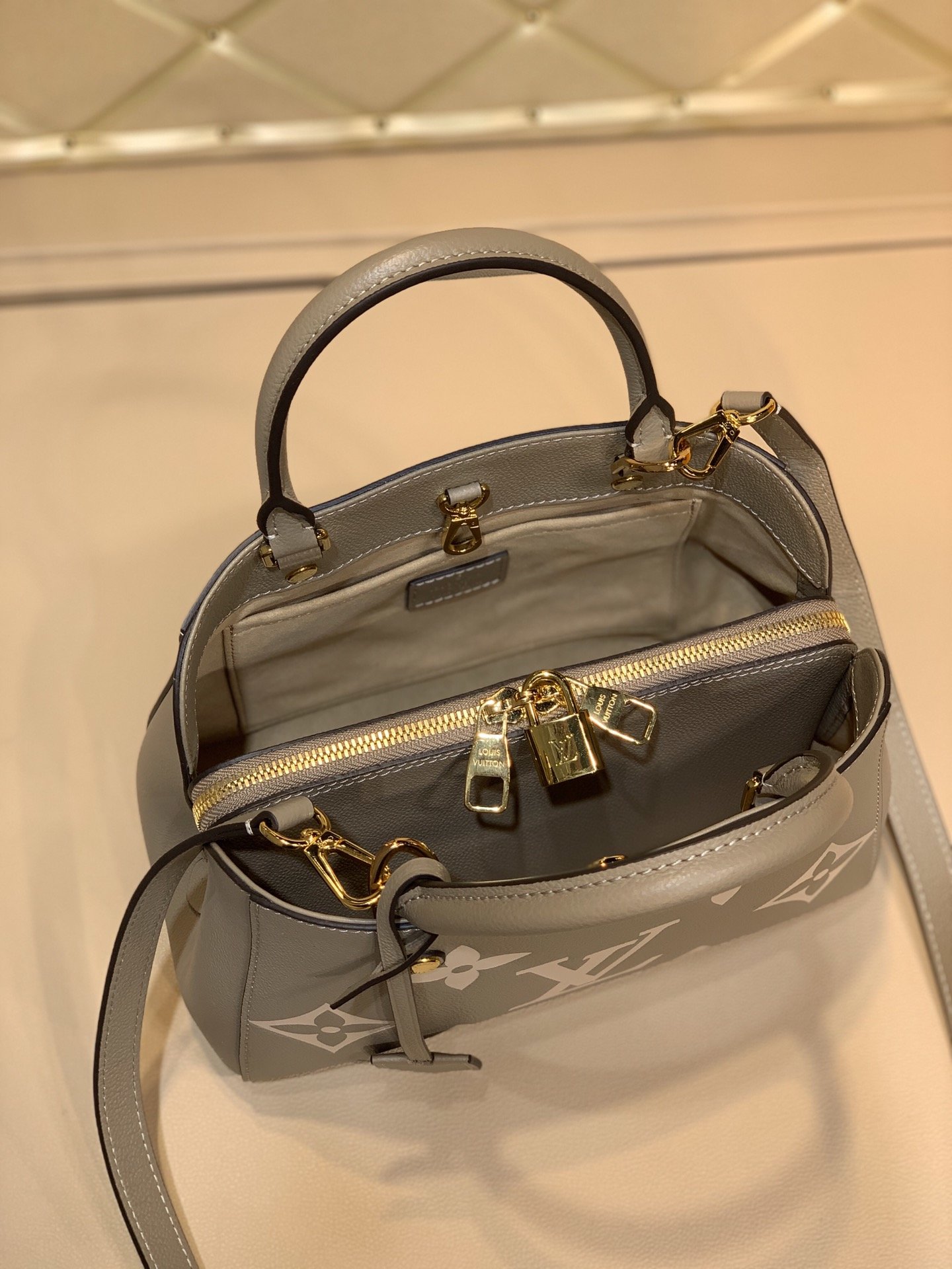 l0*is V*t0n montaigne bb-29*20*13cm