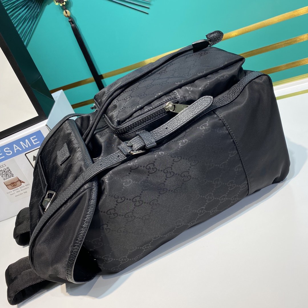 G*u*i backpacks-25*38*17cm