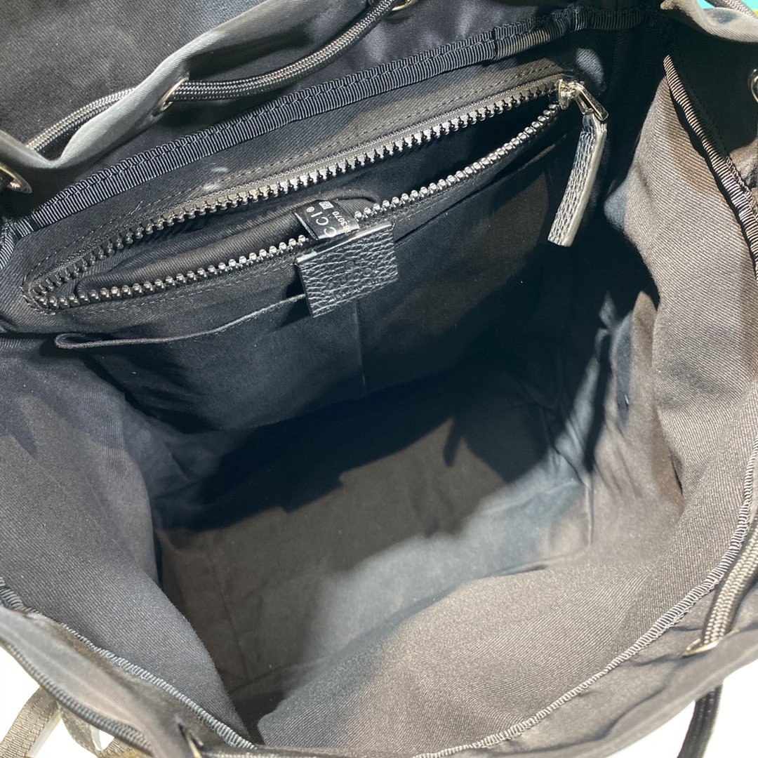 G*u*i backpacks-25*38*17cm