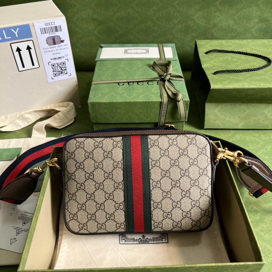 g*u*i vintage gg S*p*e-24.5x 16x 4.5cm