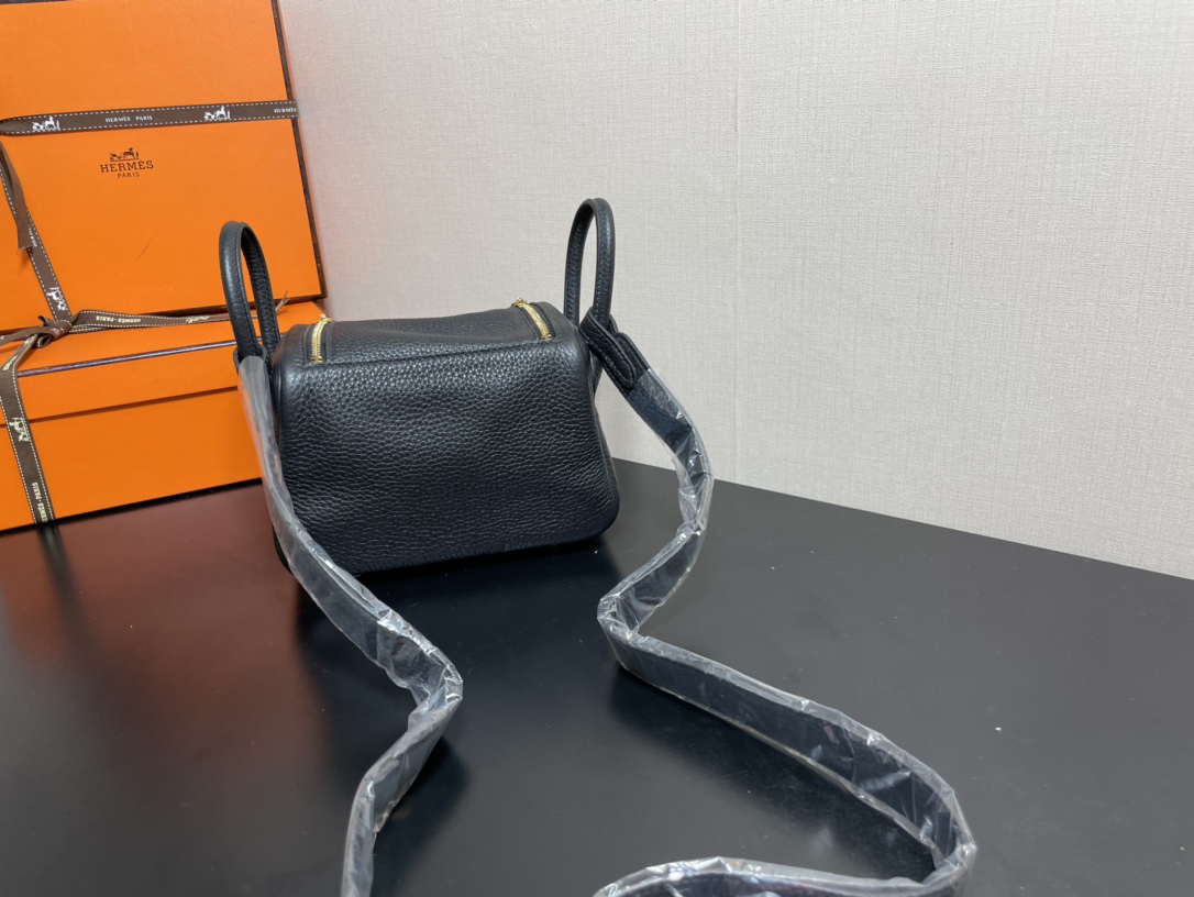 H**mes lindy 19-togo leather-19cm