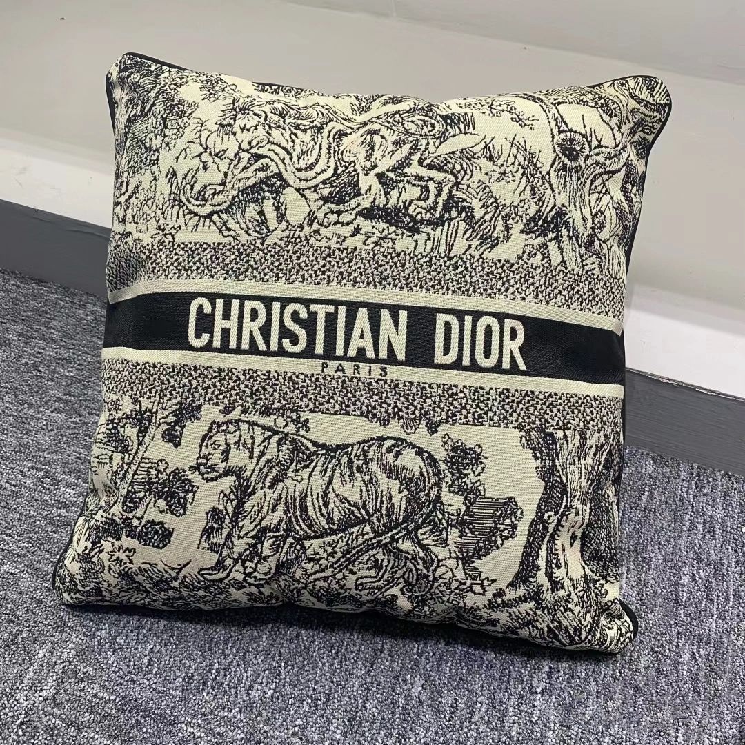 Diro Pillowcase