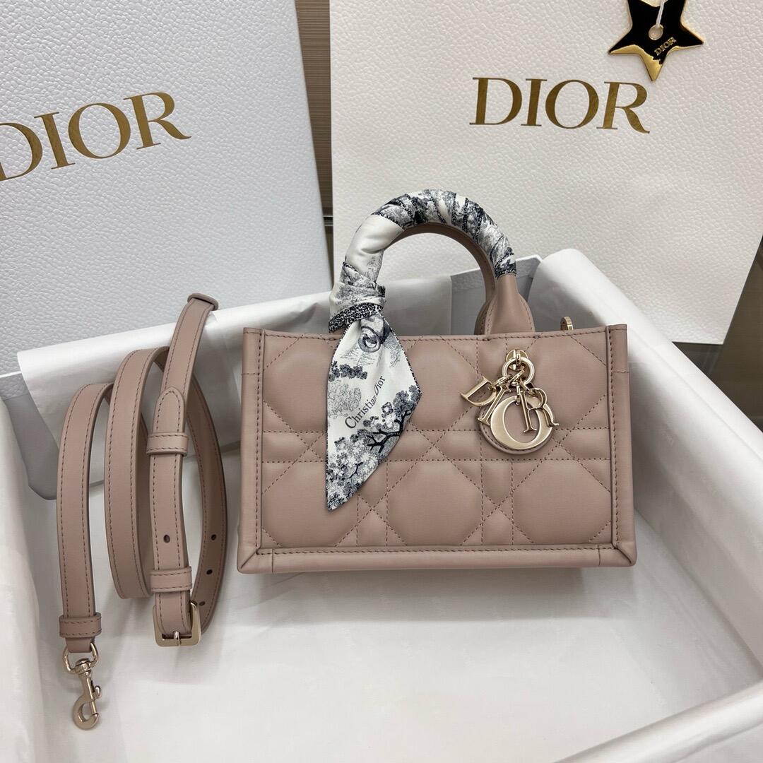 D*or book tote-21.5*13*7.5cm
