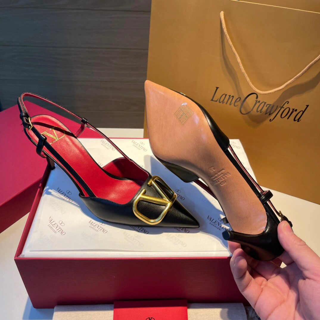 Va1e*ntin0 heels