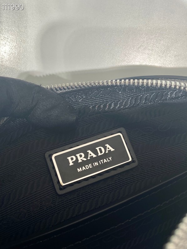 Pra*a shoulder bag-20*13.5*7cm