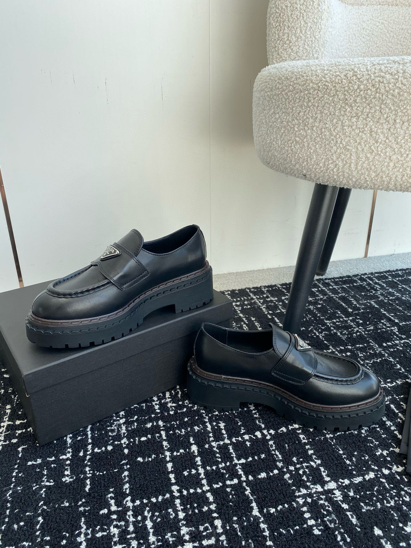 Pra*a loafers 2024ss