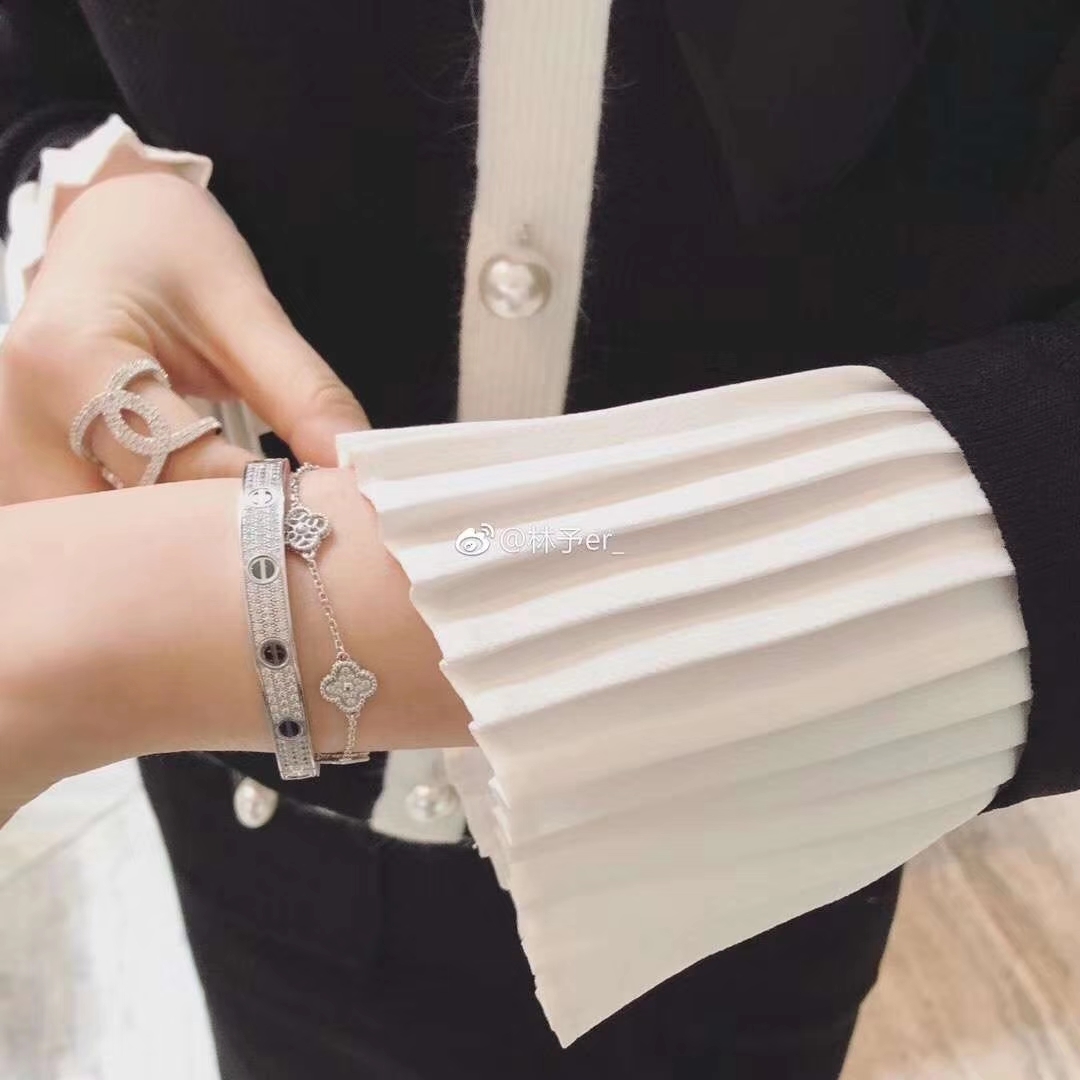 Ca*t*er bracelet