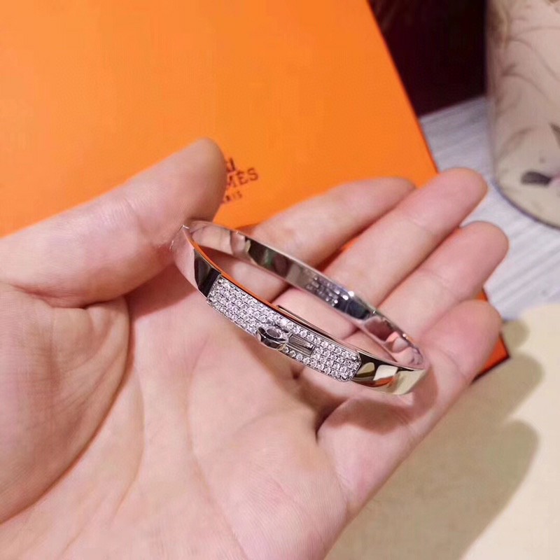 H**mes kelly bracelet