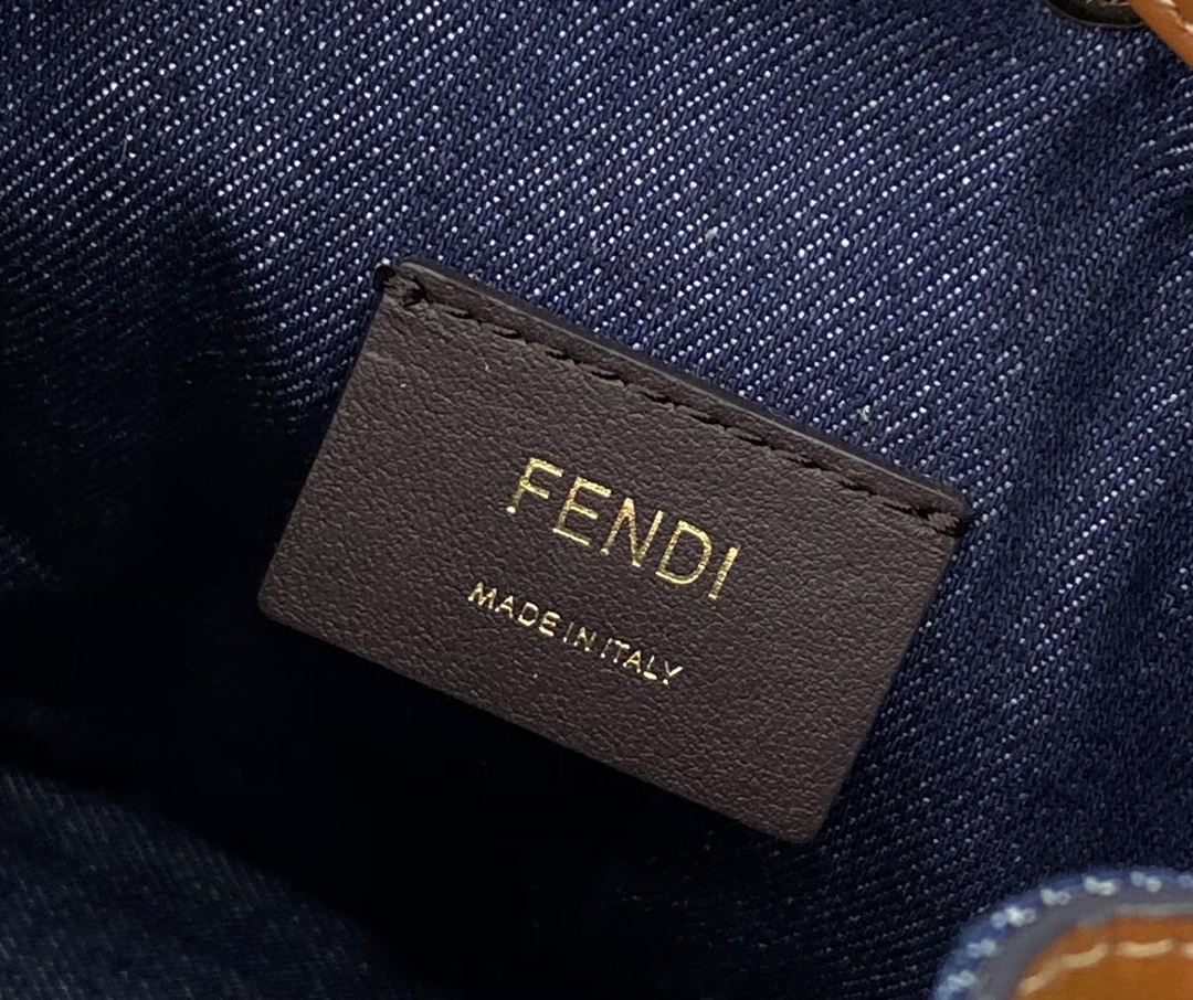F**di mini mon tresor bag -12x18x10cm