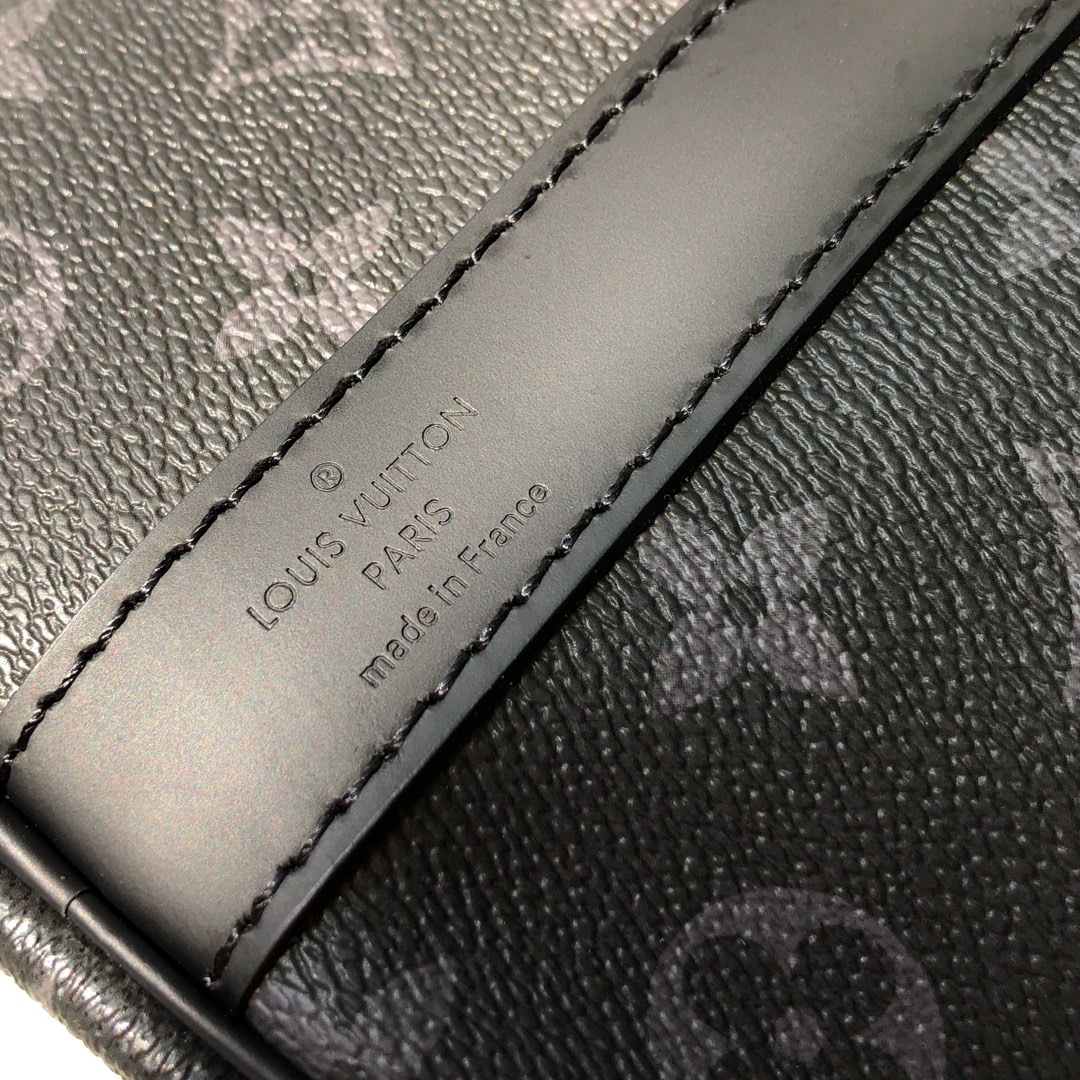 l0*is V*t0n keepall