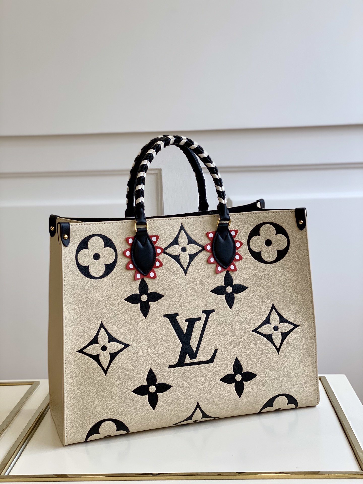 l0*is V*t0n onthego handbag-41*34*19cm