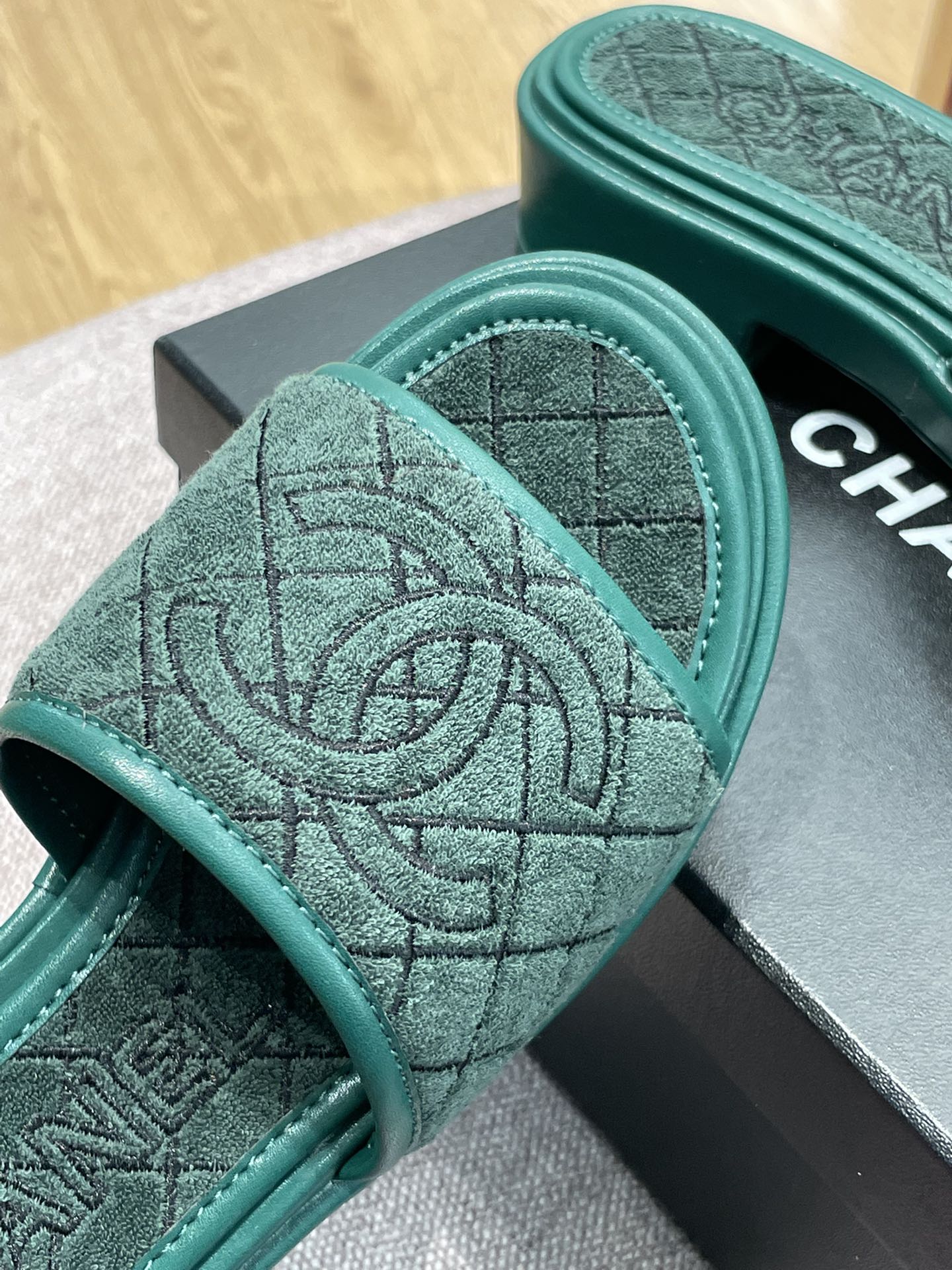 Ch@nel 2022ss Slides