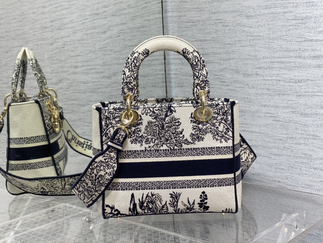 lady D*or handle bag-24cm