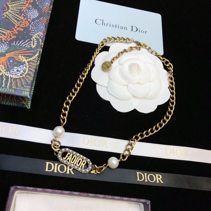 D*or necklace