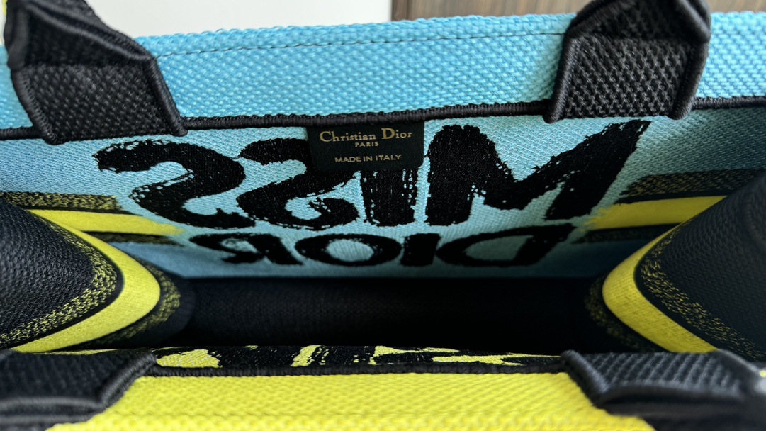 D*or small book tote-36.5cm