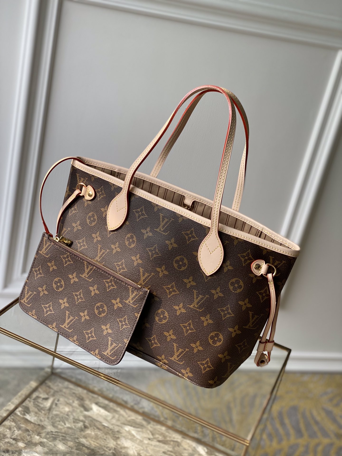 l0*is V*t0n neverfull pm -29×21×12cm
