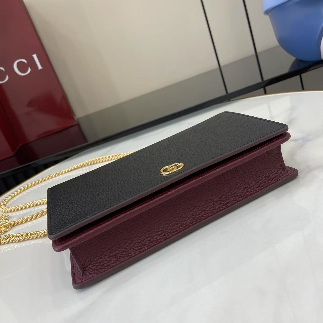 Gvc*1 wallet on chain in black leather-20*12.5*4cm