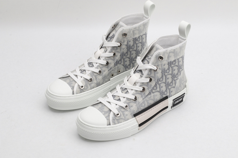D*or high-top sneakers