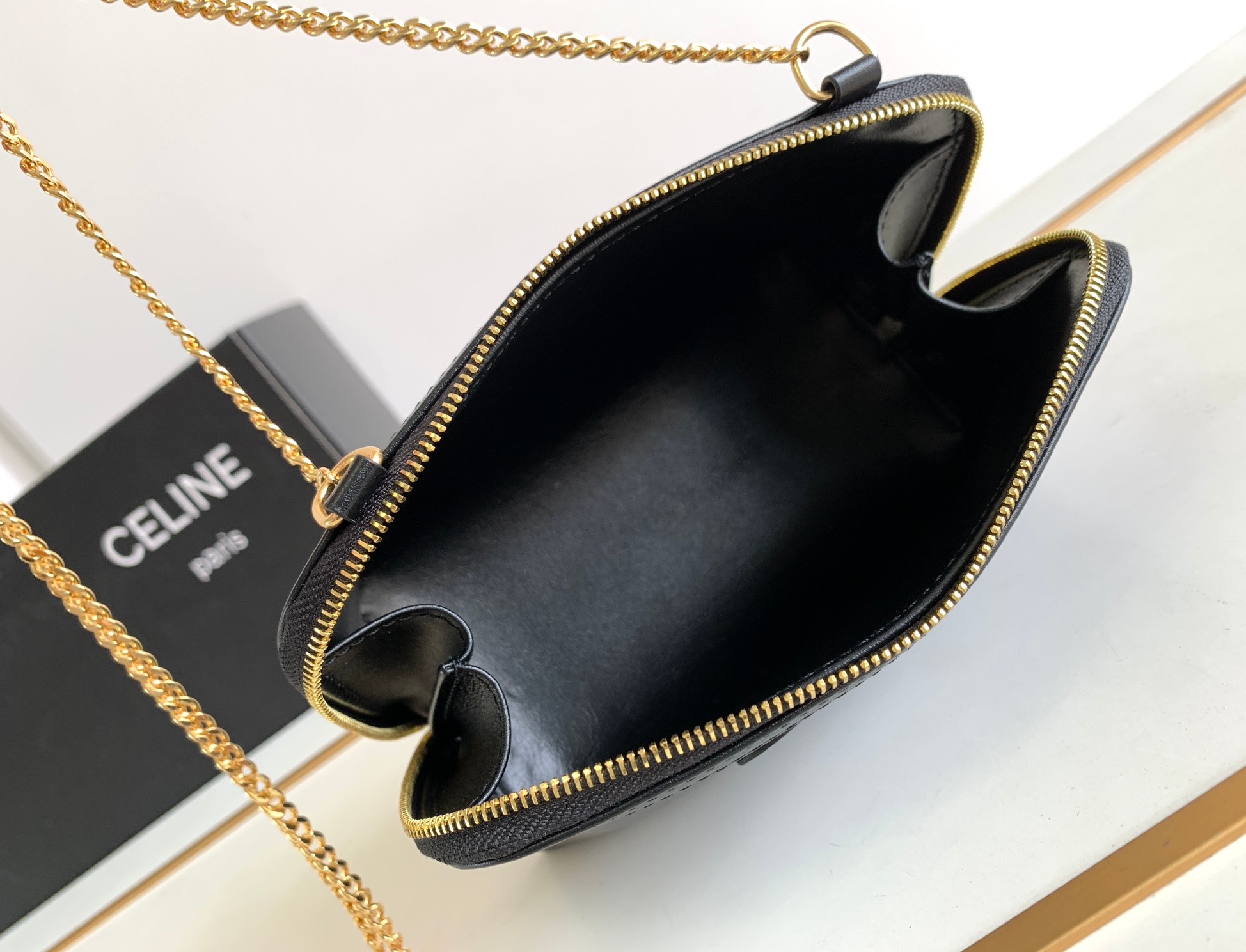 Celin Triomphe Shell Bag-16 X 11X 8CM
