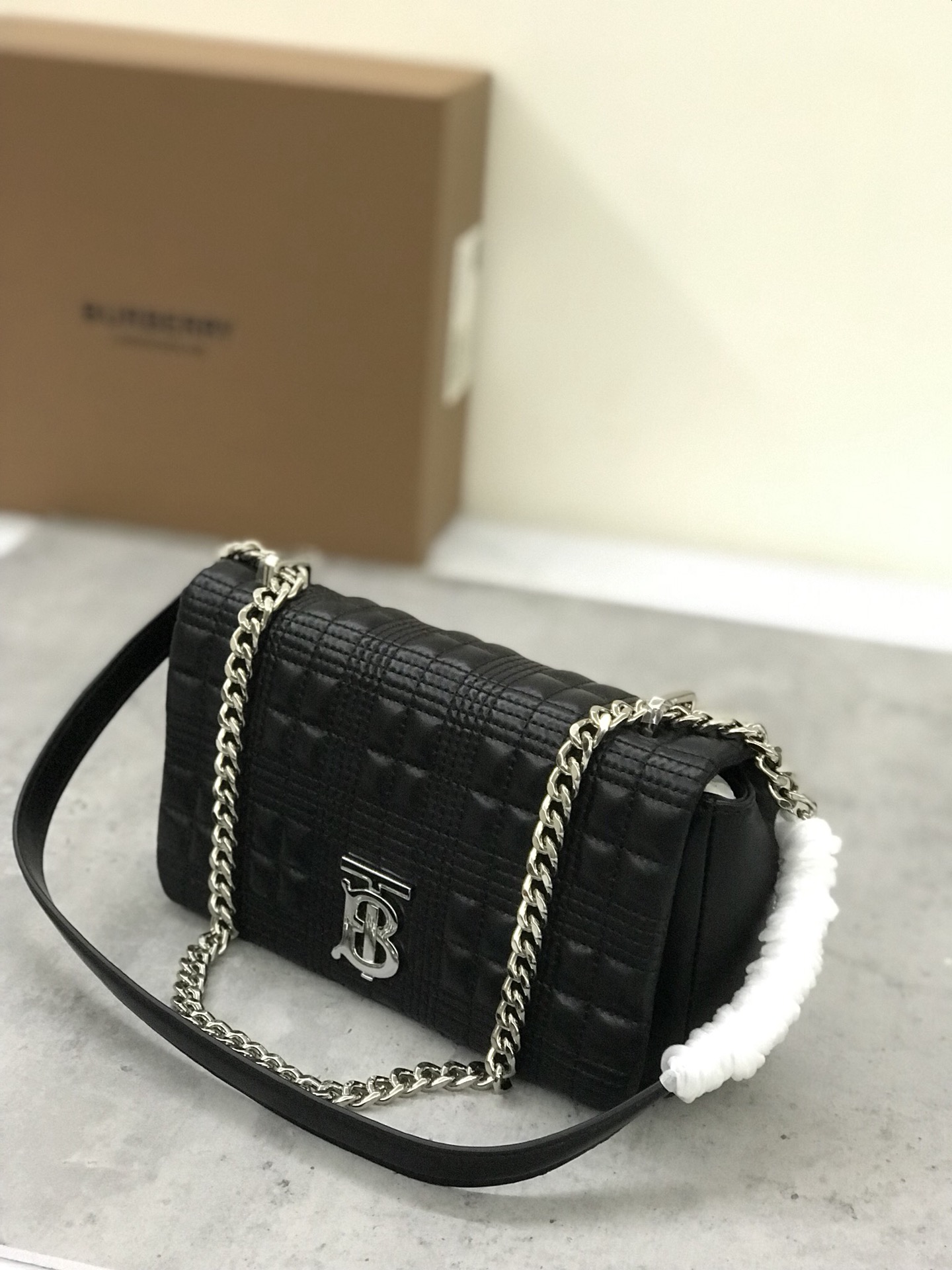 B**rry lola chain bag-23*13*6cm