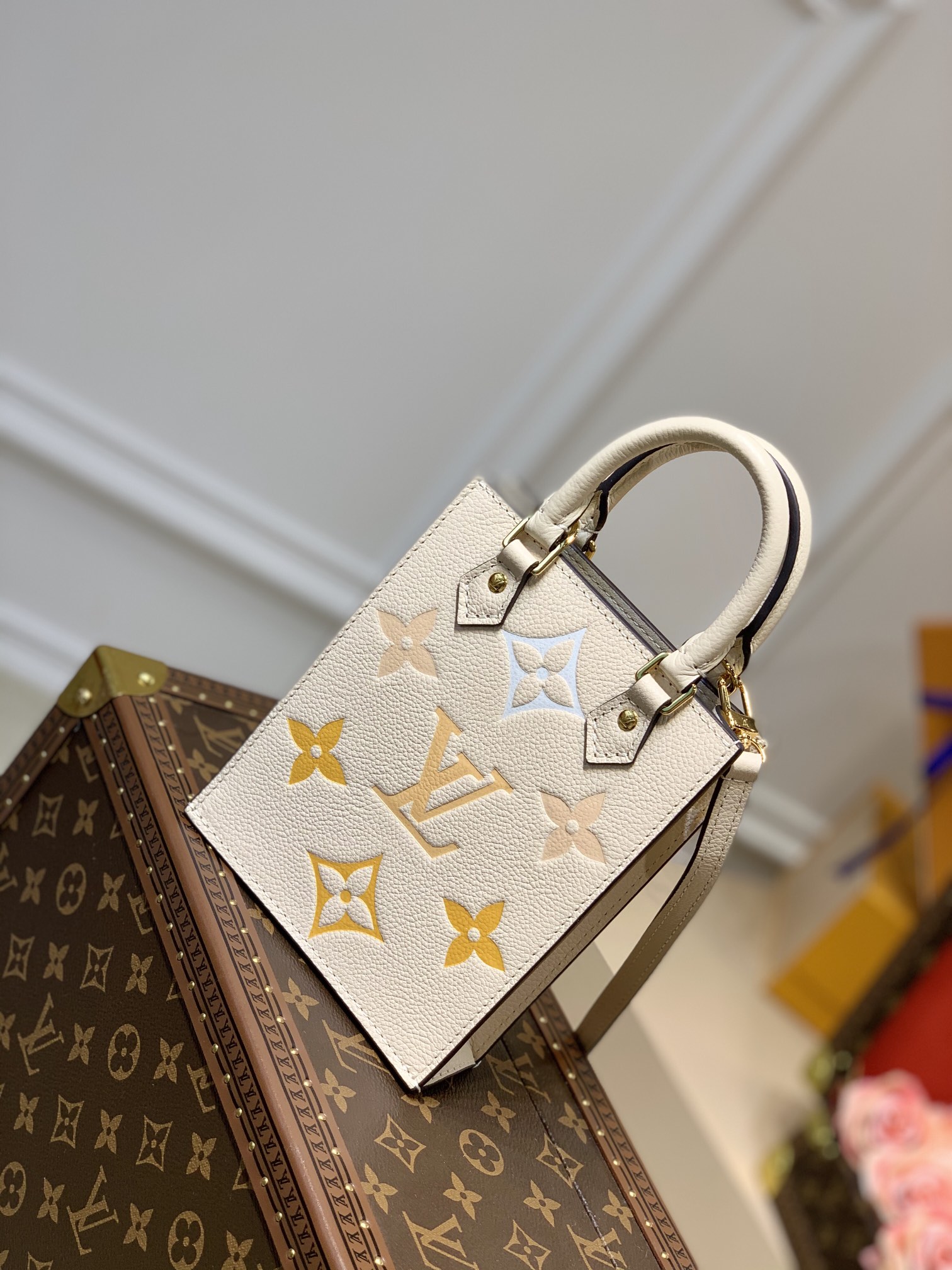 l0*is V*t0n petie sac plat tote-17*14*5.5cm
