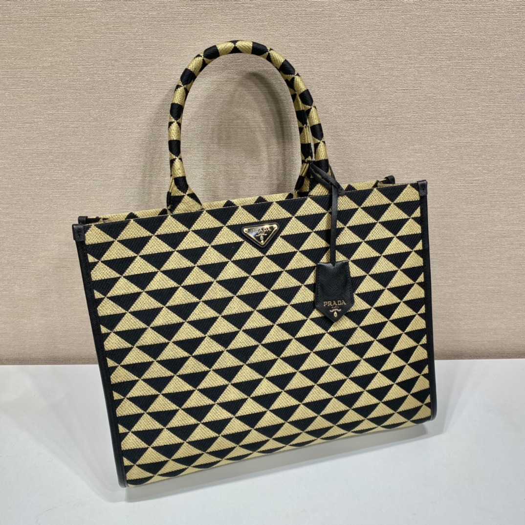 Pra*a small tote in saffiano leather 1ba356-39*31*11cm