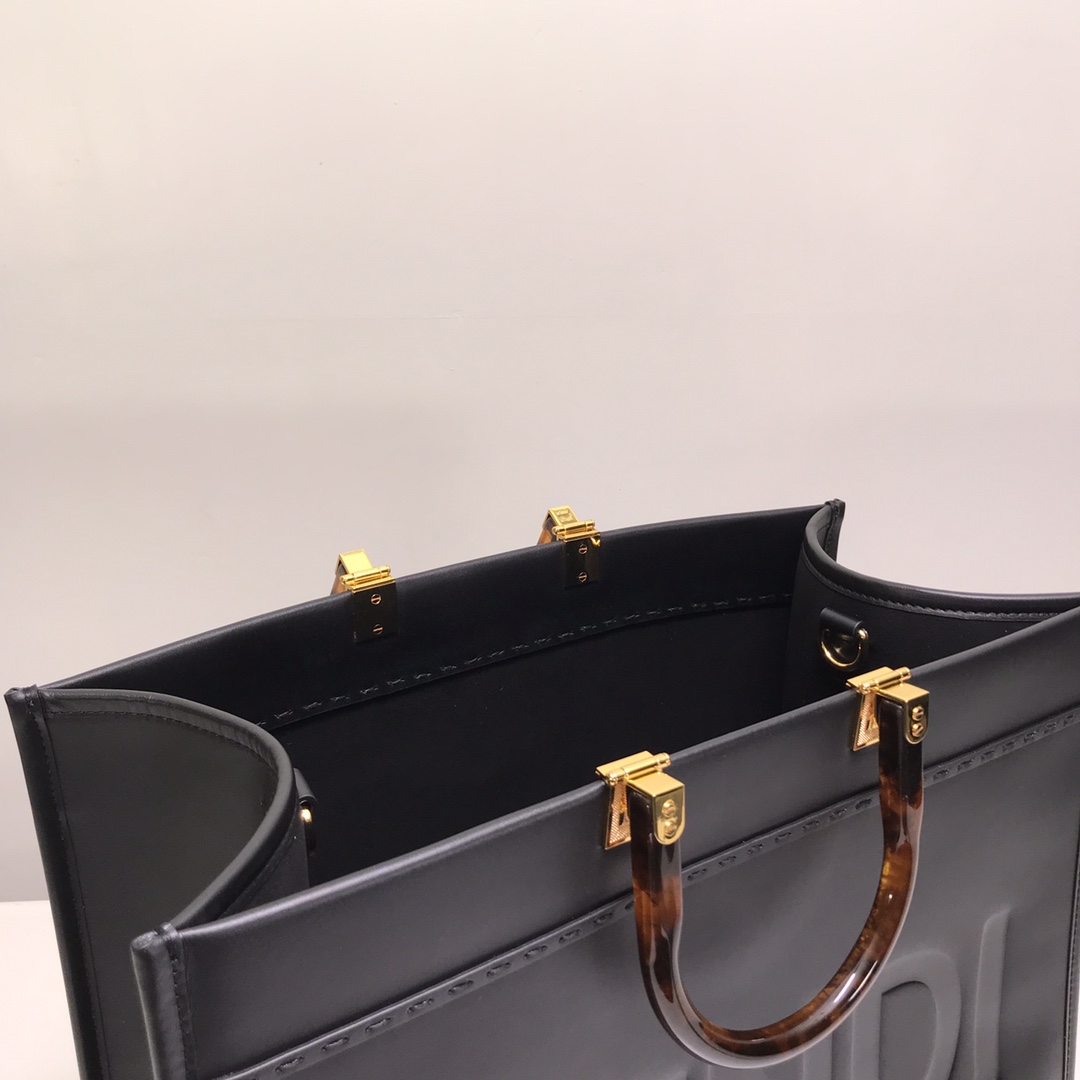 F**di tote-41x35x19cm