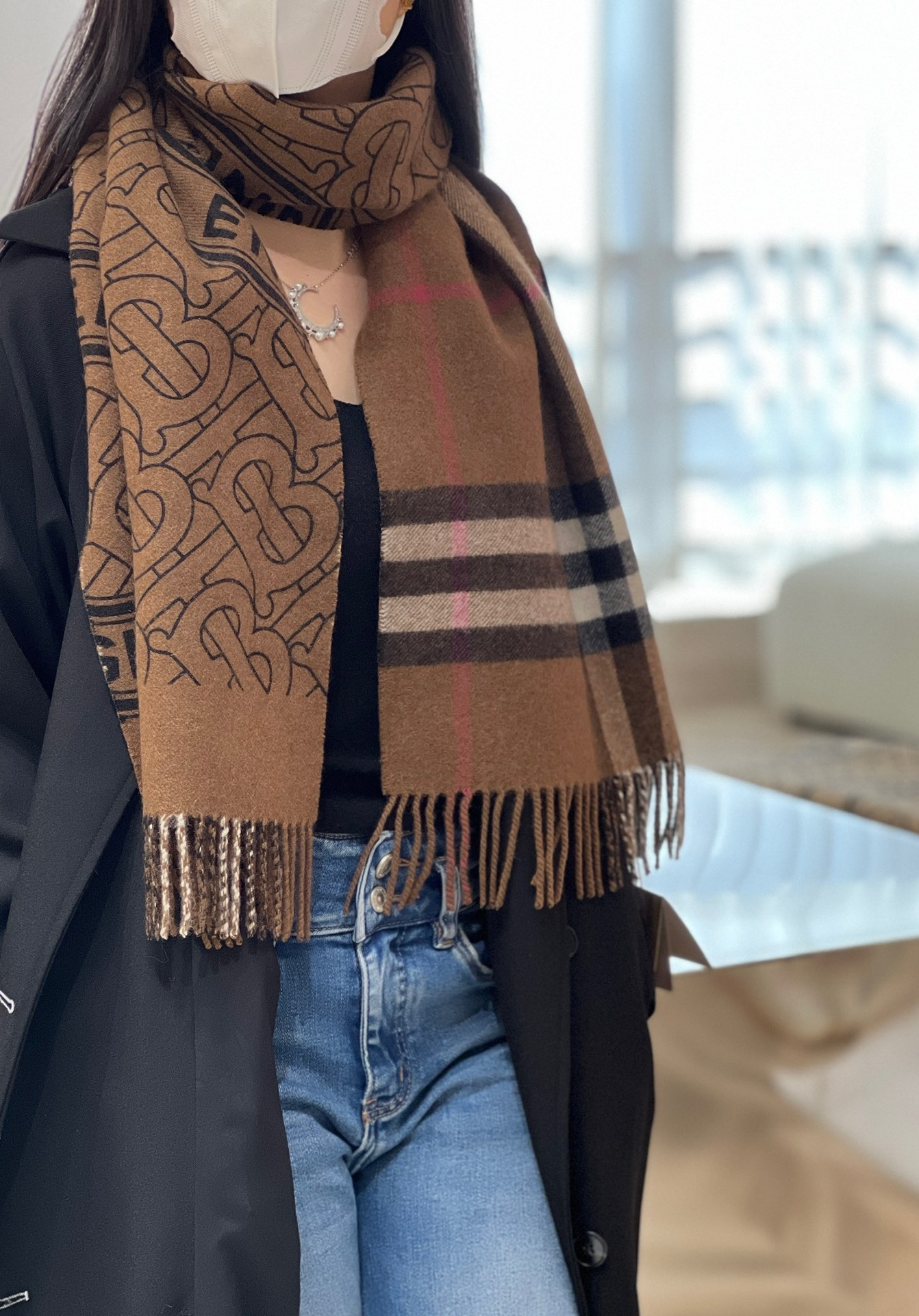 B**rry scarf-168x30cm