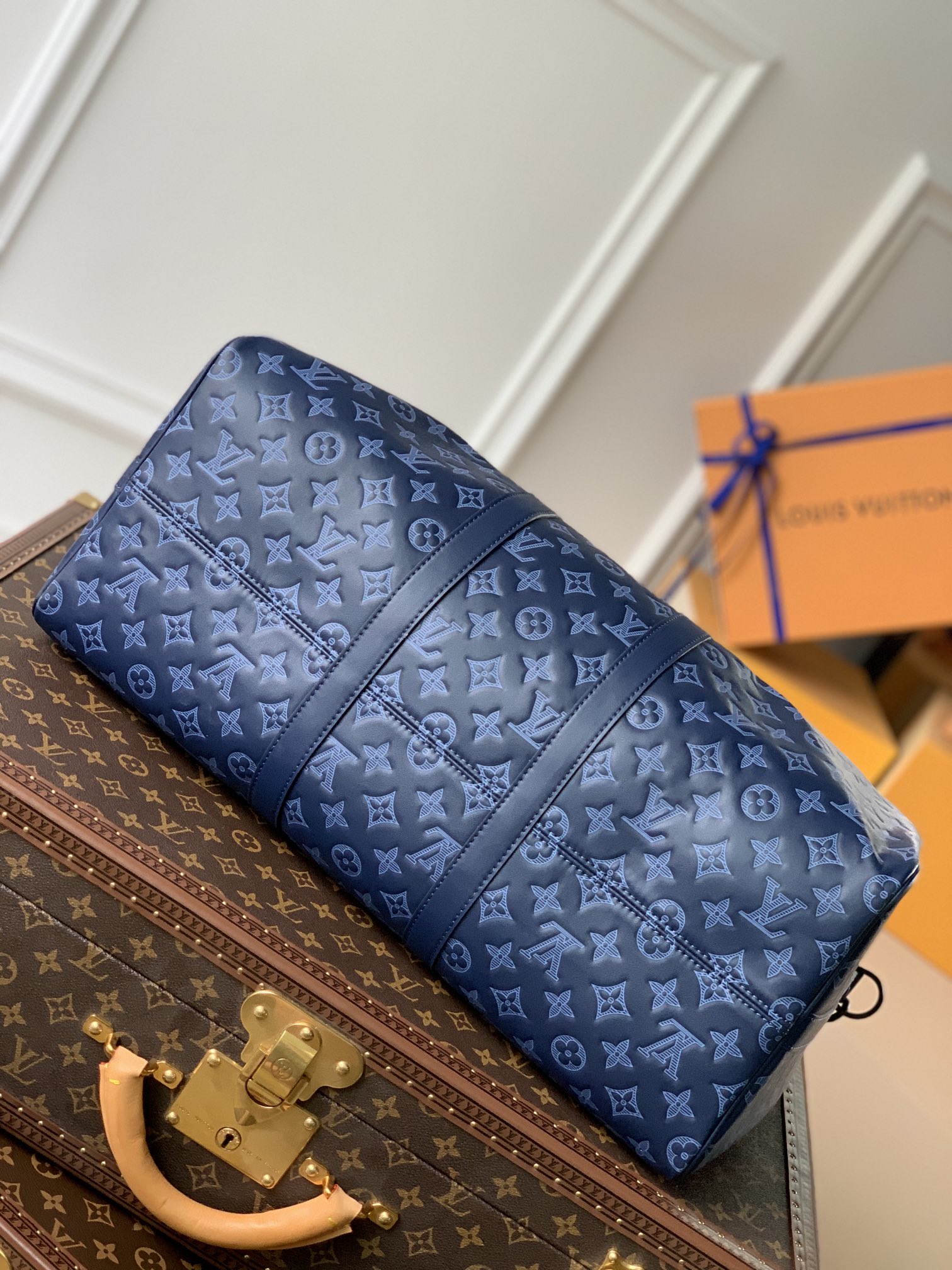 l0*is V*t0n keepall bandouliÈre 50-50 x 29 x 23cm