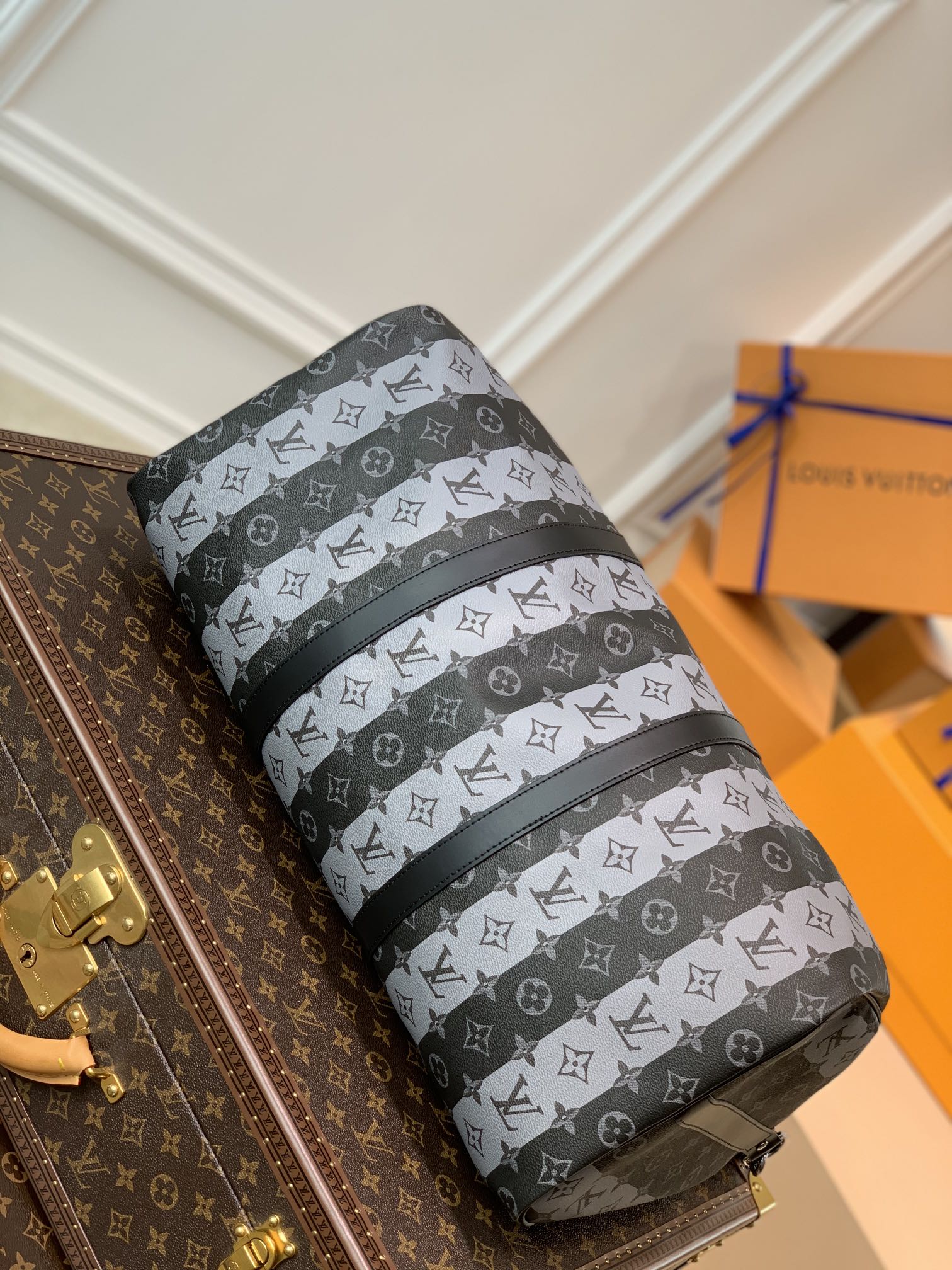 l0*is V*t0n keepall 50