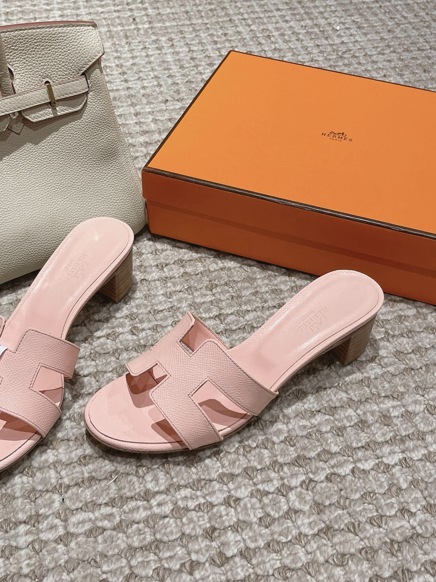 H**me5 H**me5 classic slippers