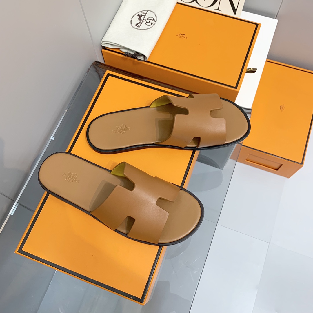 H**mes sandals