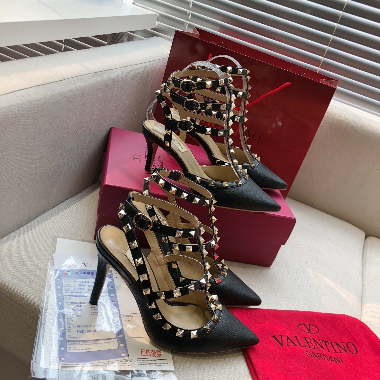 Va1e*ntin0 heels-patent leather-9.5cm