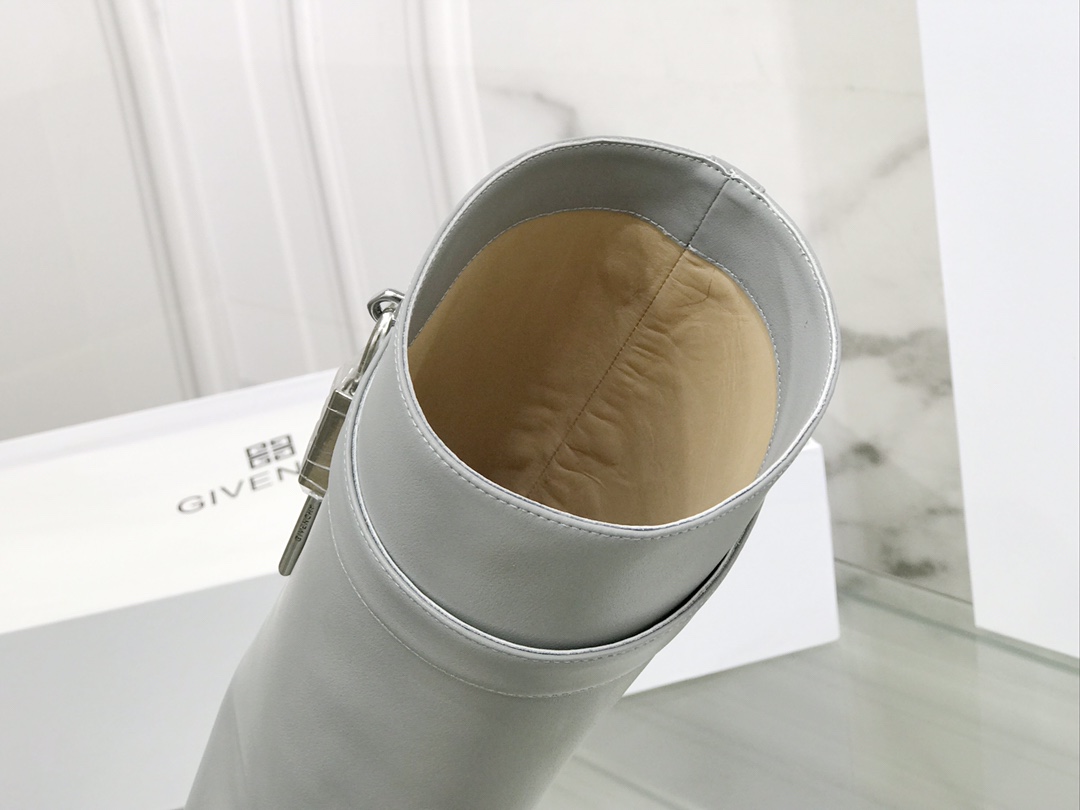 G1uenchy boots(eu35-42)