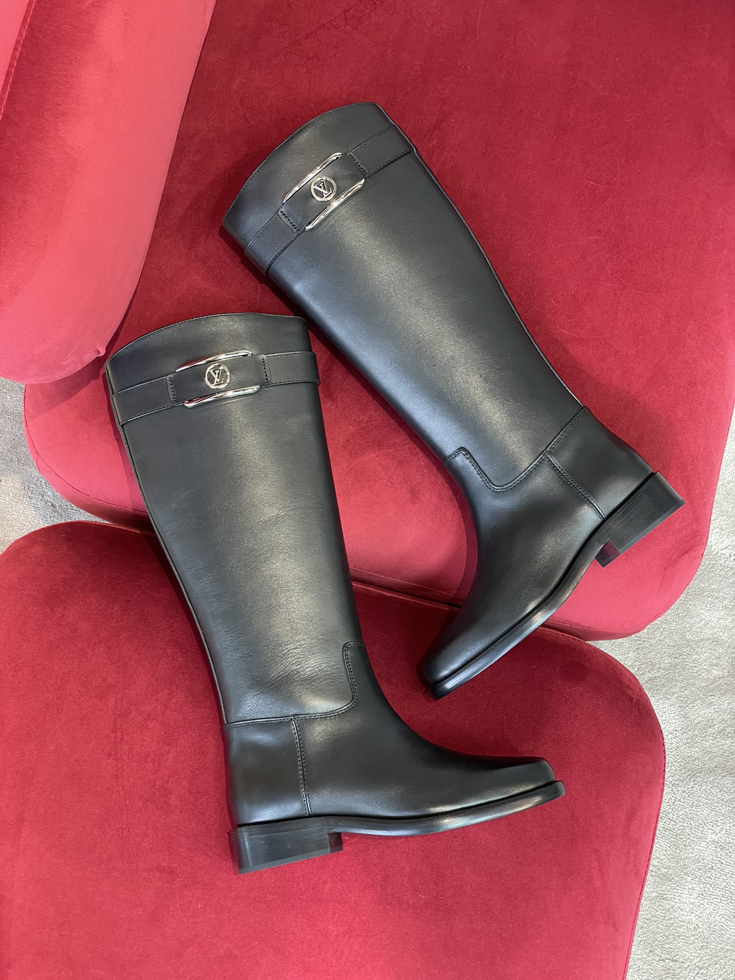 l0*is V*t0n boots