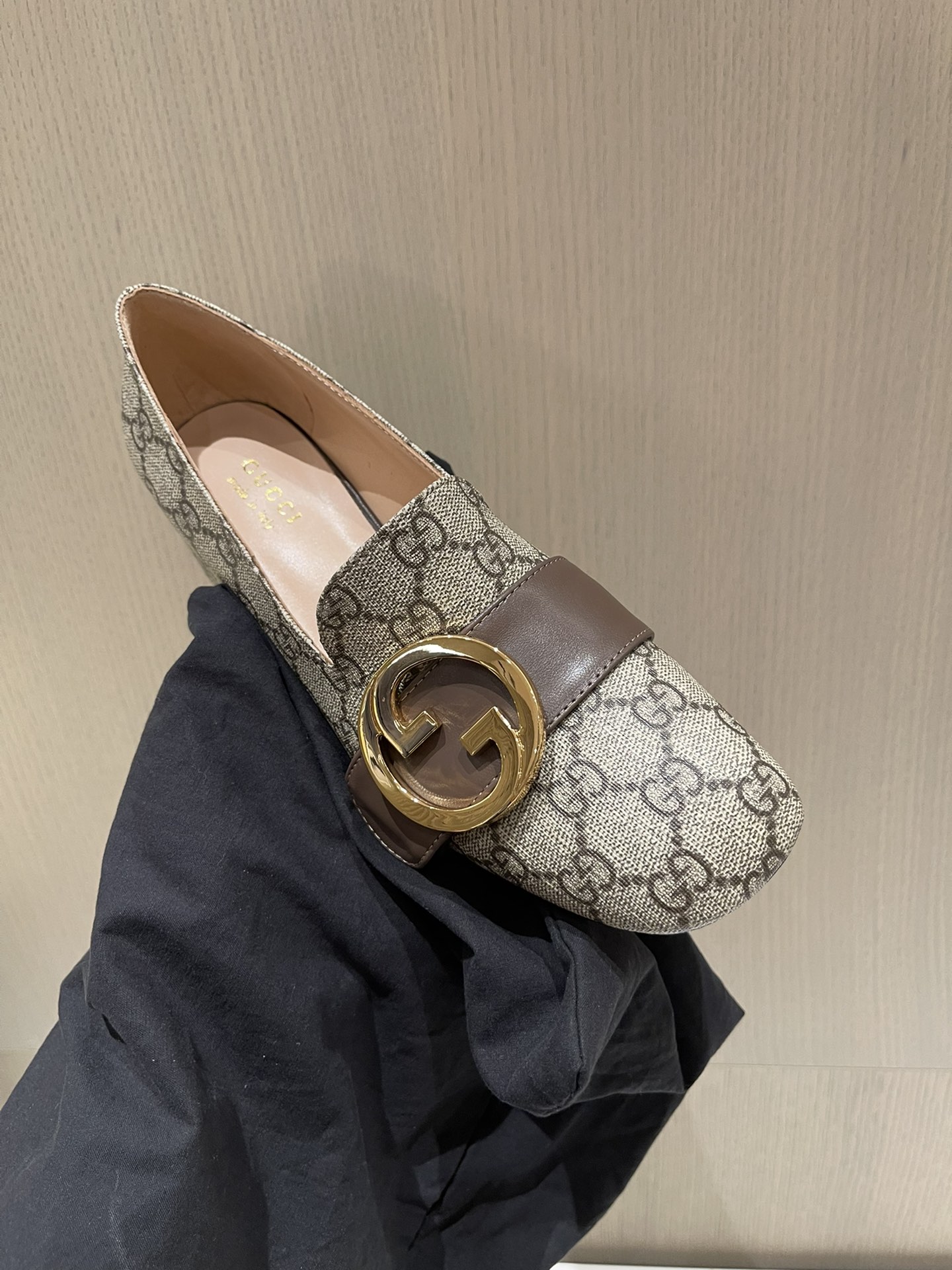 G*u*i loafers