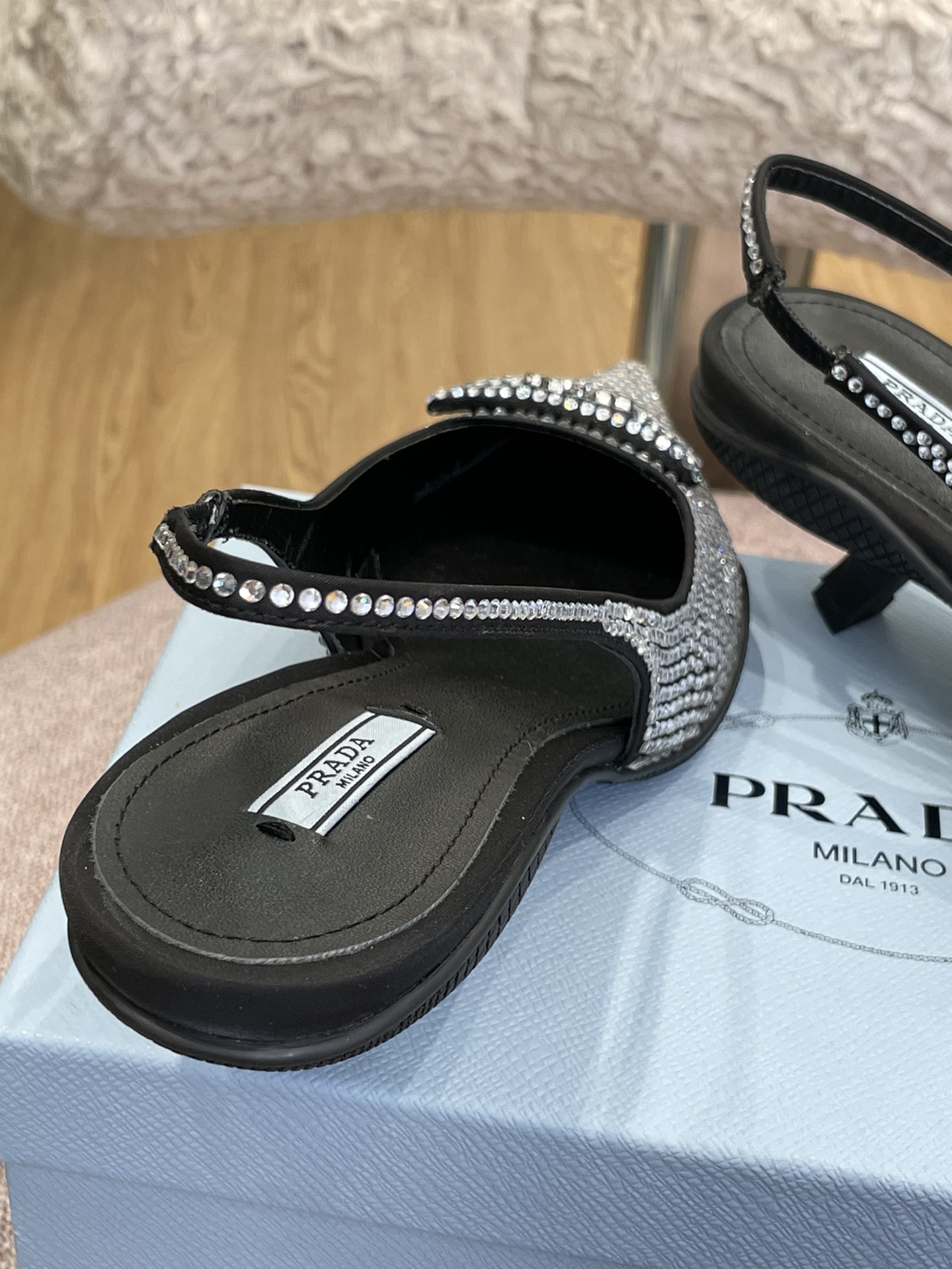 Pra*a heels 2022ss